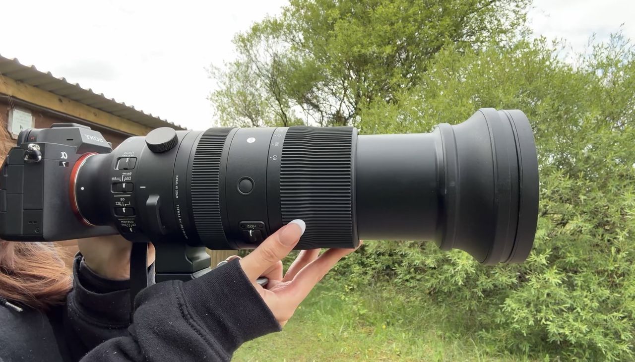 author Kimberley Lane using the Sigma 60-600mm f/4.5-6.3 DG DN OS Sport lens at a nature reserve