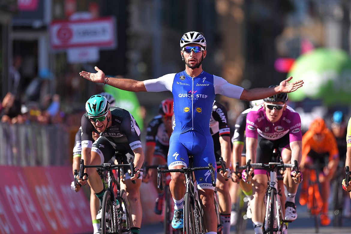 Fernando Gaviria wins the Giro's fifth stage.