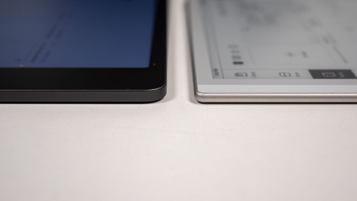 Comparing the thickness and corner ergonomics between the Boox Go 10.3 Gen II and the TCL Note A1 NXTPAPER