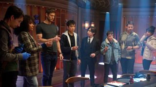 (L to R) Robert Sheehan as Klaus Hargreeves, Emmy Raver-Lampman as Allison Hargreeves, Tom Hopper as Luther Hargreeves, Justin H. Min as Ben Hargreeves, Aidan Gallagher as Number Five, Elliot Page as Viktor Hargreeves, David Castañeda as Diego Hargreeves, Ritu Arya as Lila Pitts in episode 401 of The Umbrella Academy.