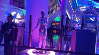 A robot in the Sphere Las Vegas during HPE Discover 2024