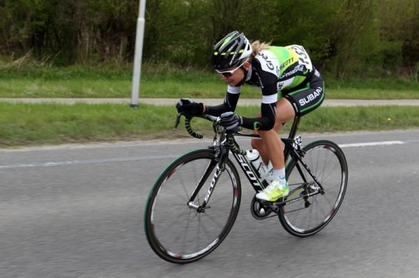 Claudia Hausler (GreenEDGE-AIS) gave another go when the race headed back towards Apeldoorn