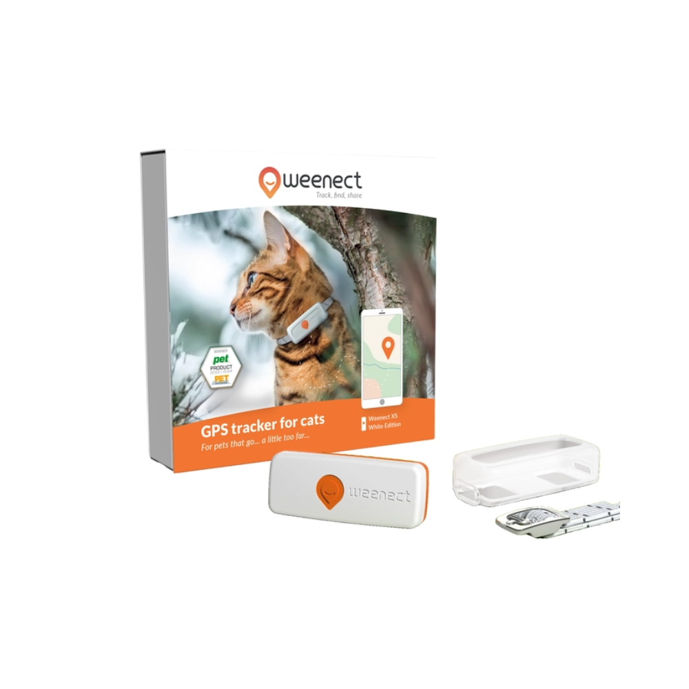 Weenect Cat GPS Tracker packaging, tracker and accessories, one of the best GPS trackers for pets