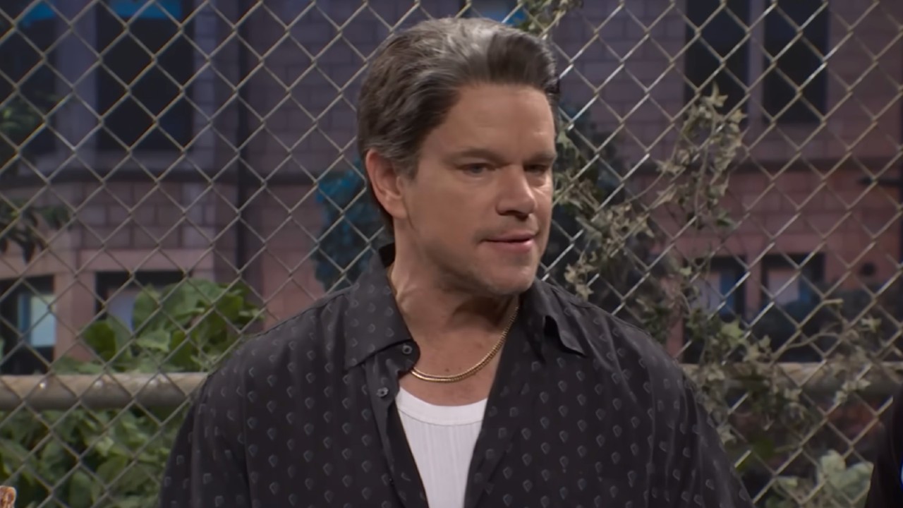 Matt Damon appears on Saturday Night Live.