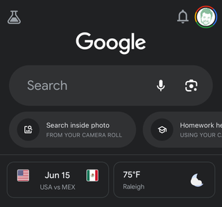 Google app showing Google Lens search icon
