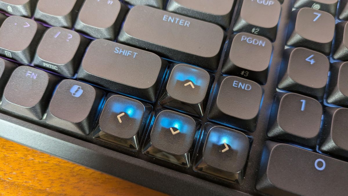 Close-up of arrow keys on Corsair Vanguard Air 99 Wireless