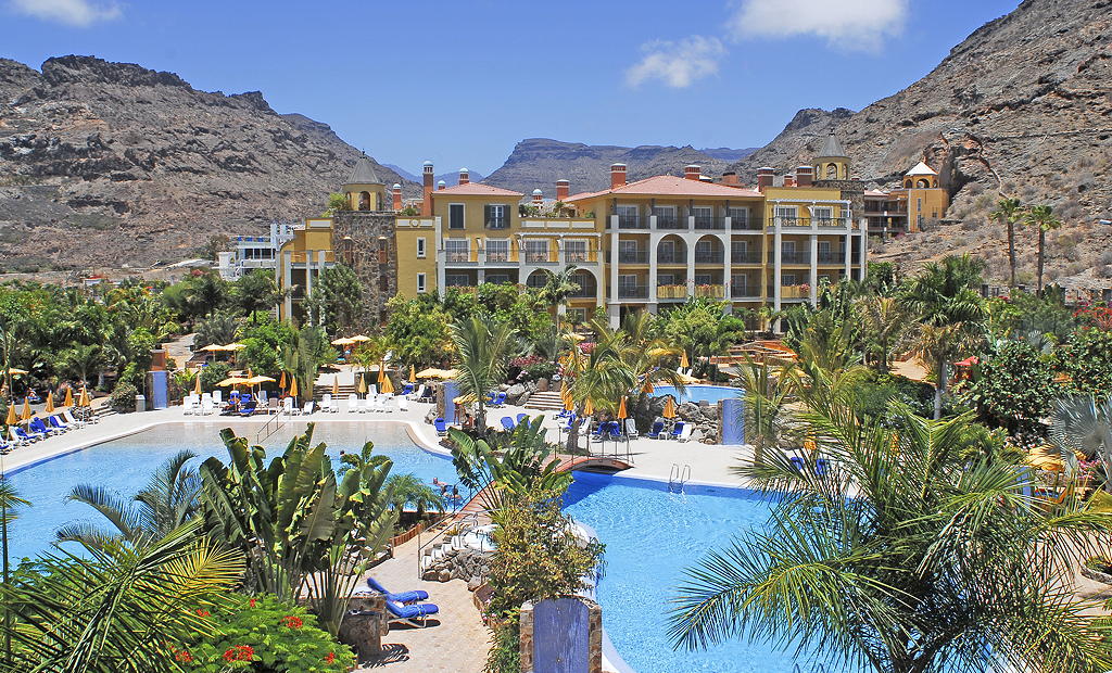 Hit Gran Canaria for sun, sea and heavenly spa treatments | Marie Claire UK