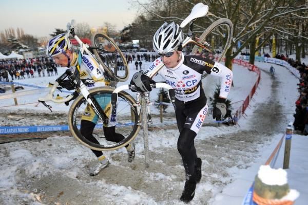 Kevin Pauwels (Telenet-Fidea Cycling Team) and Radomir Simunek (BKCP-Powerplus).