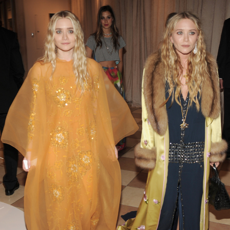 An image of Mary-Kate and Ashley Olsen, including the differences between the two.