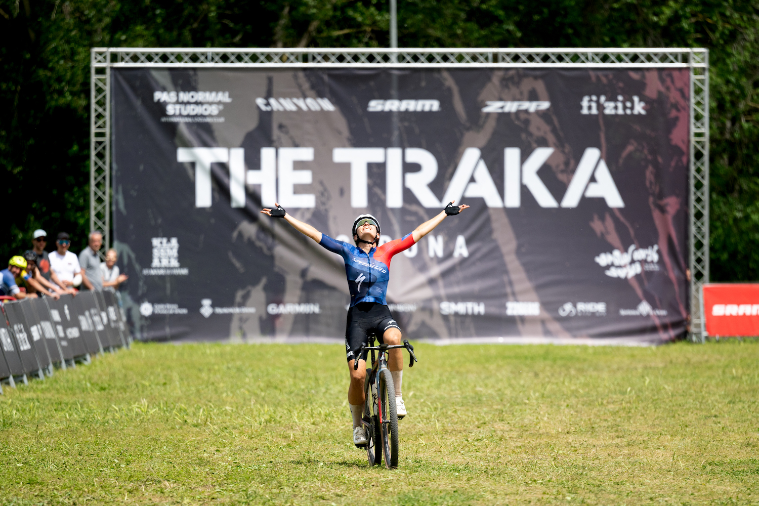 The Traka 200: Sofia Gómez Villafañe beats Rosa Klöser to women's title as Mads Würtz Schmidt wins men's race