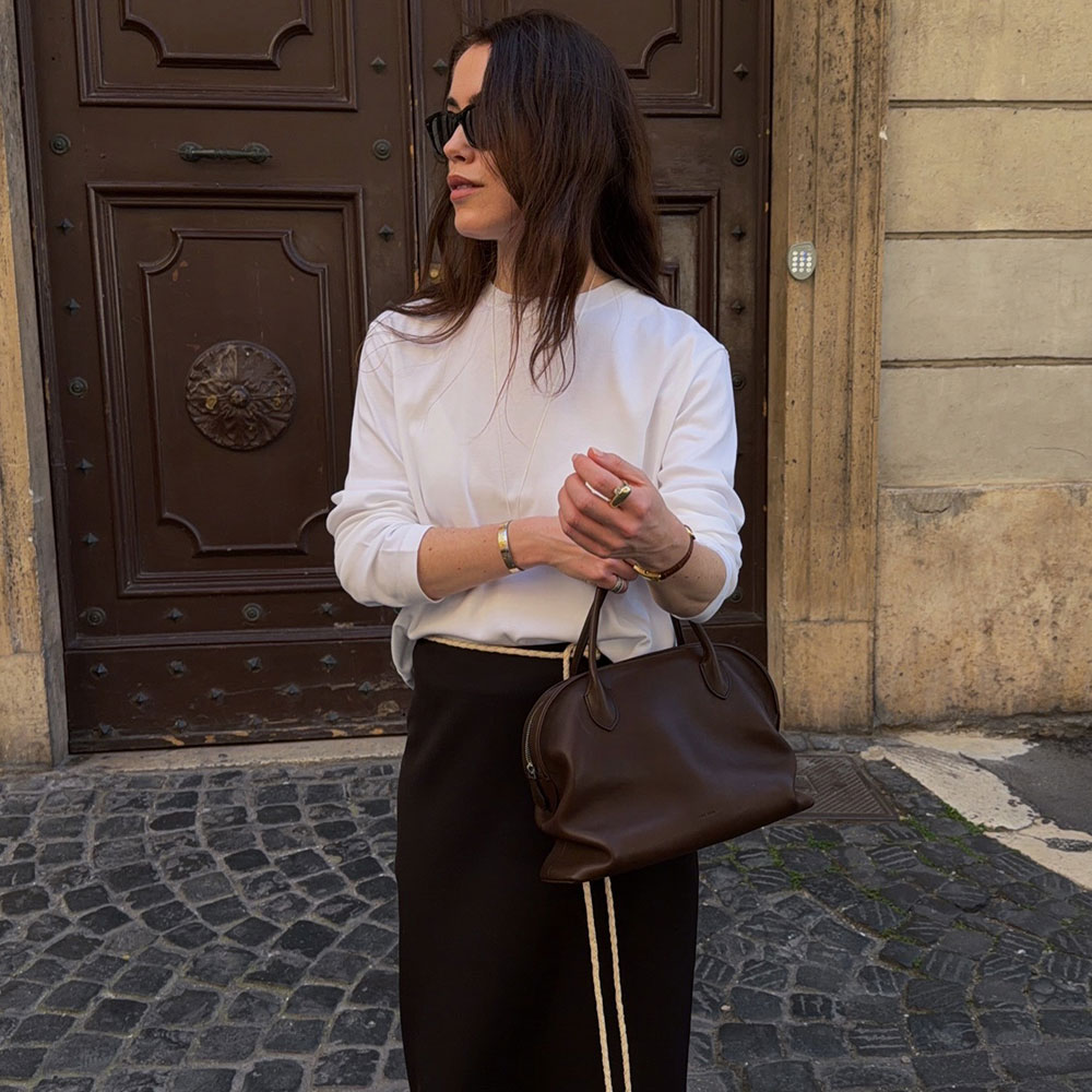 how to style a white tee