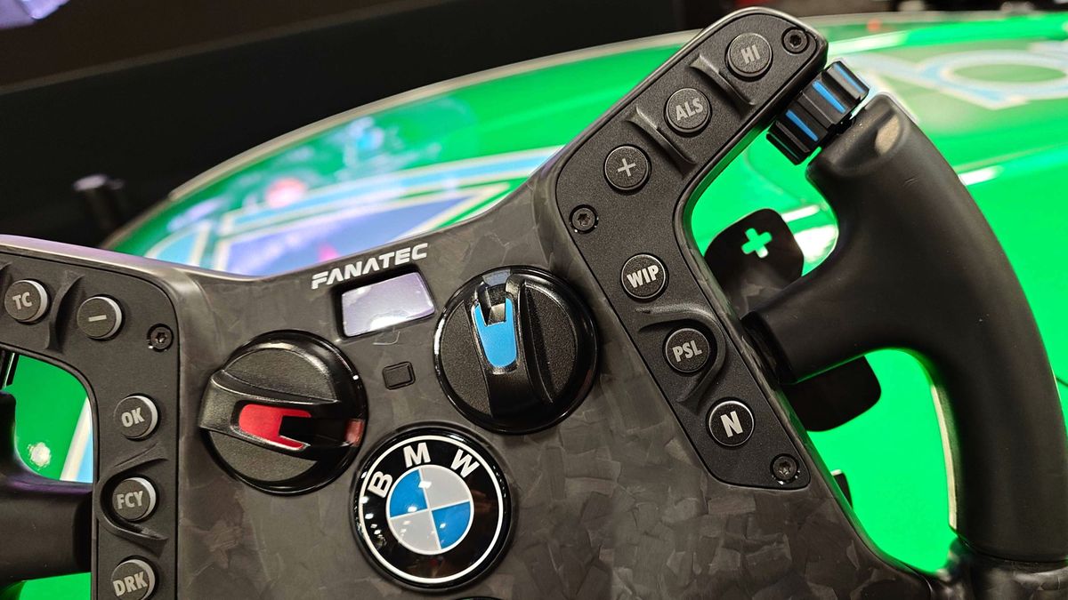Close-up photos of the Fanatec Podium BMW M4 GT3 racing wheel showing the controls, paddles and mount.