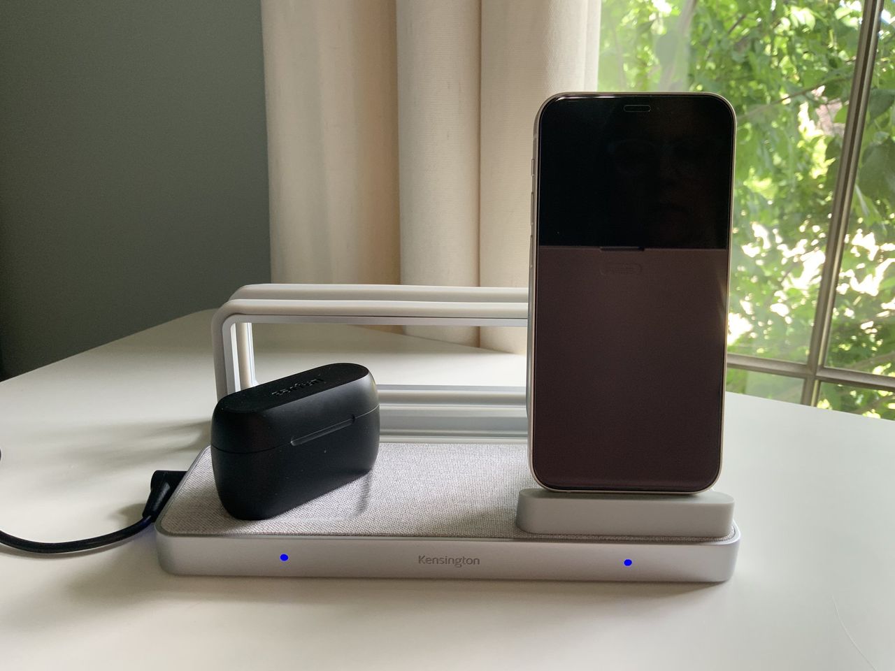Kensington Studiocaddy Charging Station Lifestyle