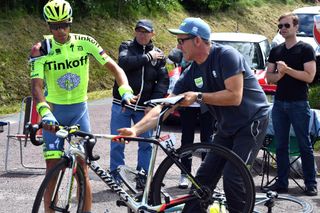 Alberto Contador chaNGES BIKES AFTER A CRASH on stage 1 of the 2016 Tour de France
