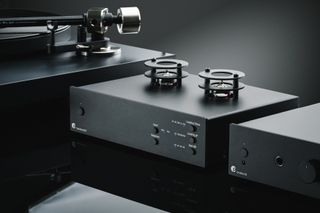 Pro-Ject Tube Box S3 B in black next turntable