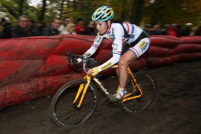British champion Nikki Harris (Young Telenet-Fidea) would finish 3rd at Superprestige Gavere
