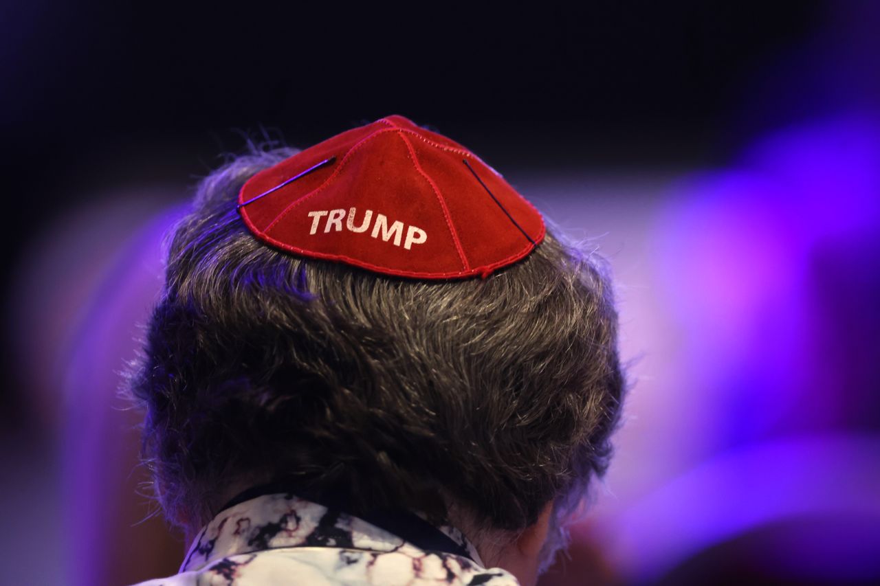 Donald Trump yarmulke