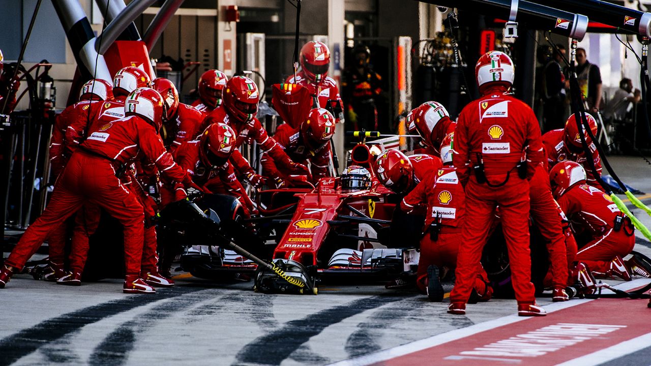 13._kimi_raikkonen_at_russian_grand_prix_at_sochi.jpg