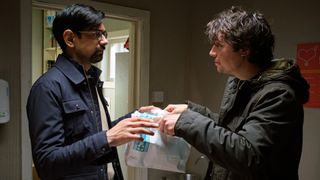 Faisal Bhatti (AMIT SHAH) & Ezra Brook (JOSEPH PALMER) exchange drugs in Happy Valley season 3