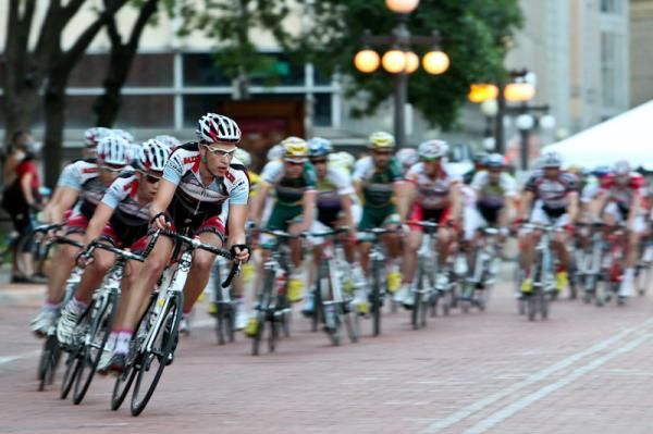 With only a couple laps to go United HealthCare puts all of their riders on the front.