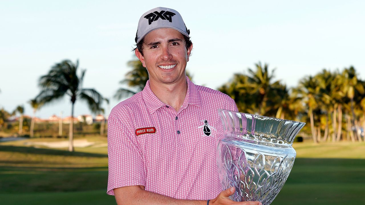 Nico Echavarria poses with the trophy after his win at the 2023 Puerto Rico Open