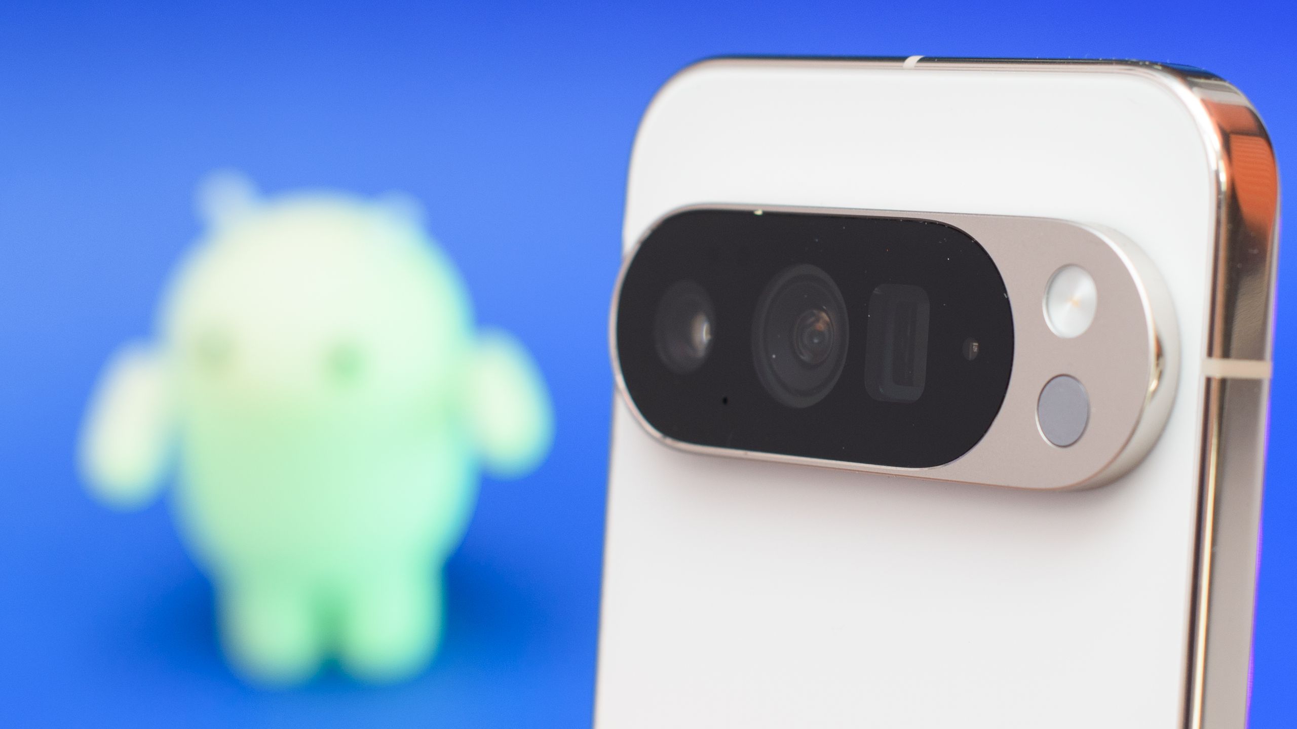 انخفض سعر Google Pixel 10 Pro XL للتو إلى سعر قياسي جديد تمامًا – فهو رخيص تقريبًا مثل Galaxy S26 وiPhone 17