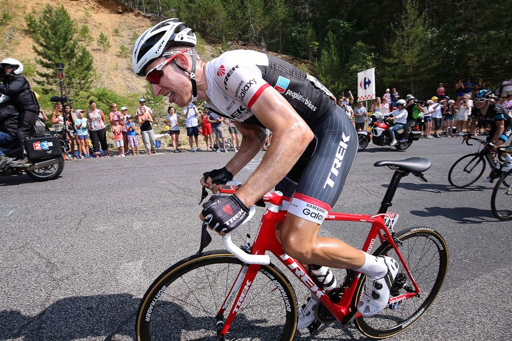 Bauke Mollema on the final climb during stage 14.