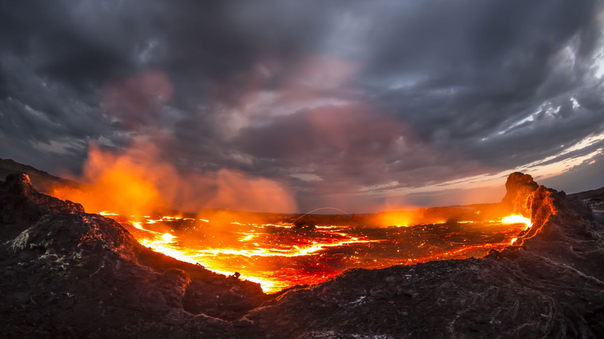 Africa is being torn apart by a 'superplume' of hot rock from deep within Earth, study suggests