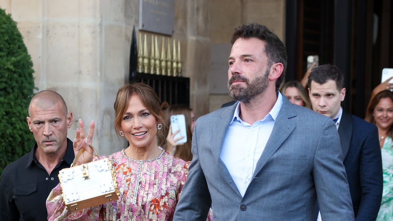 Jennifer Lopez changed name to Affleck