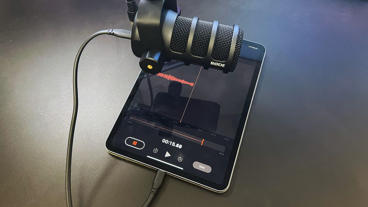 RODE PodMic USB being used with an iPad Prousing a USB-C cable