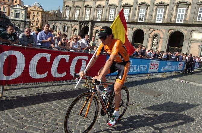 Samuel Sanchez carries the Spanish flag for Euskaltel-Euskadi
