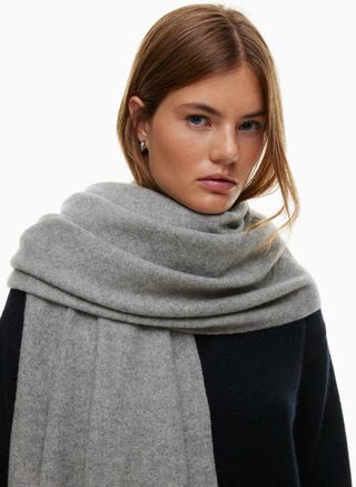 Aritzia model weaaring big scarf