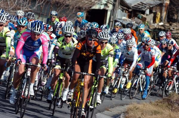 Michael Rasmussen (Miche) leads the peloton