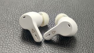 Gray Creative Zen Air SXFI earbuds