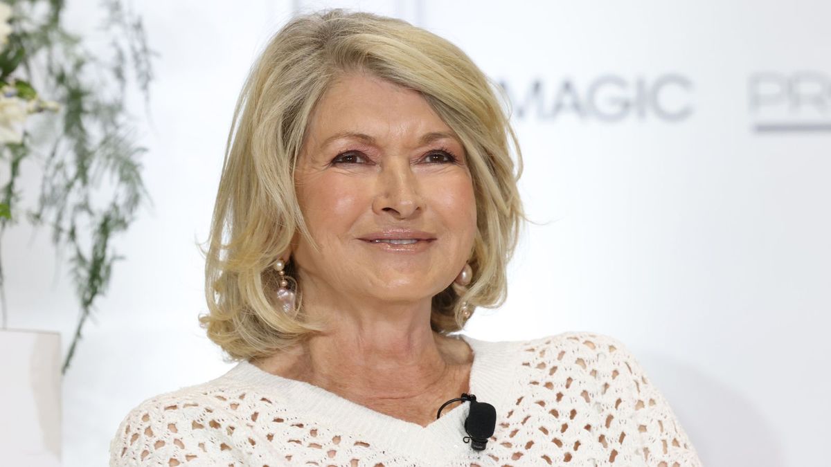 Martha Stewart says this classic cabinet color is timeless |
