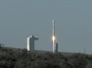 Atlas 5 Rocket With Landsat Payload Launches