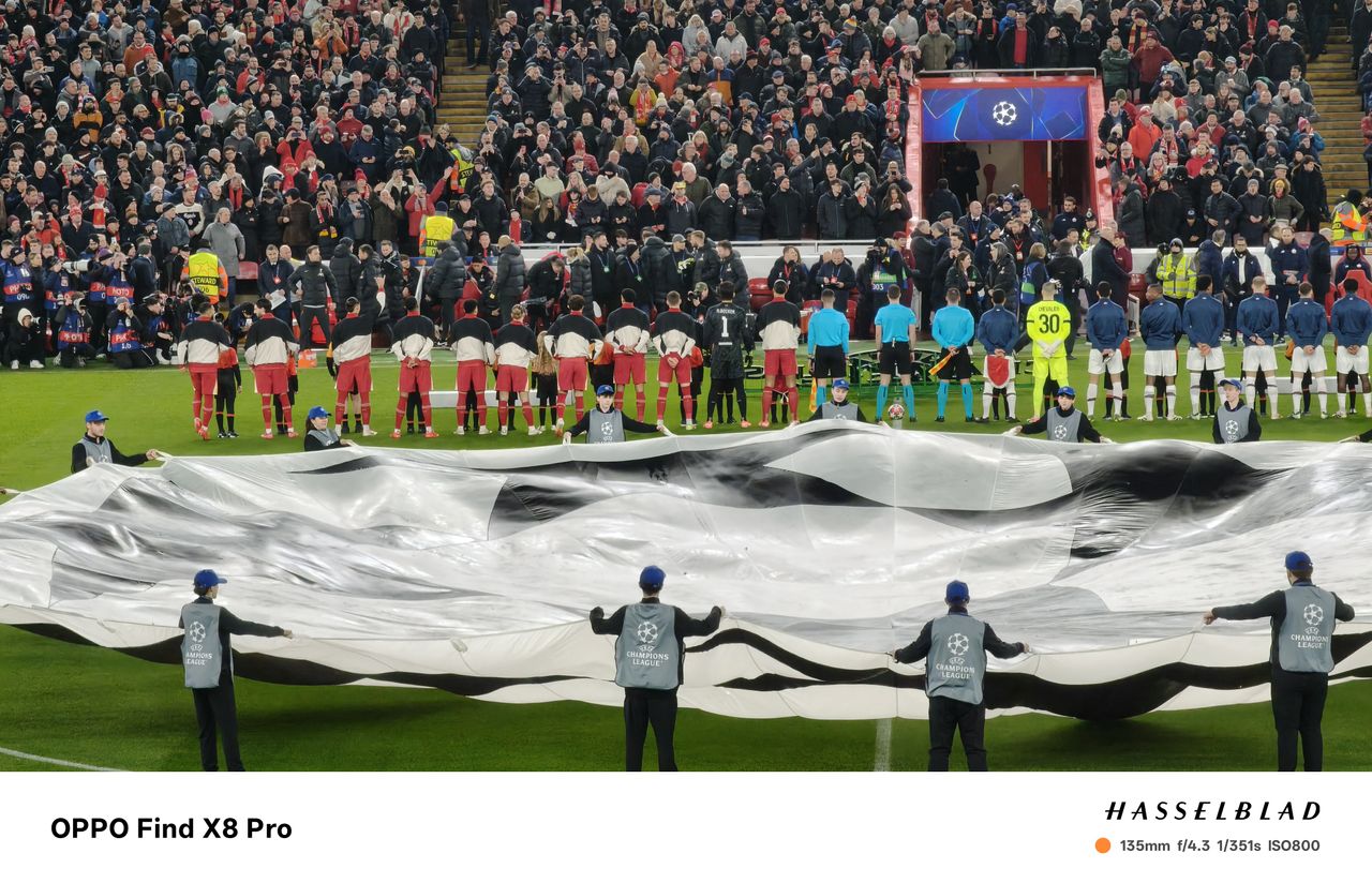 Images captured on the Oppo Find X8 Pro of the Liverpool v Lille match in the Champions League