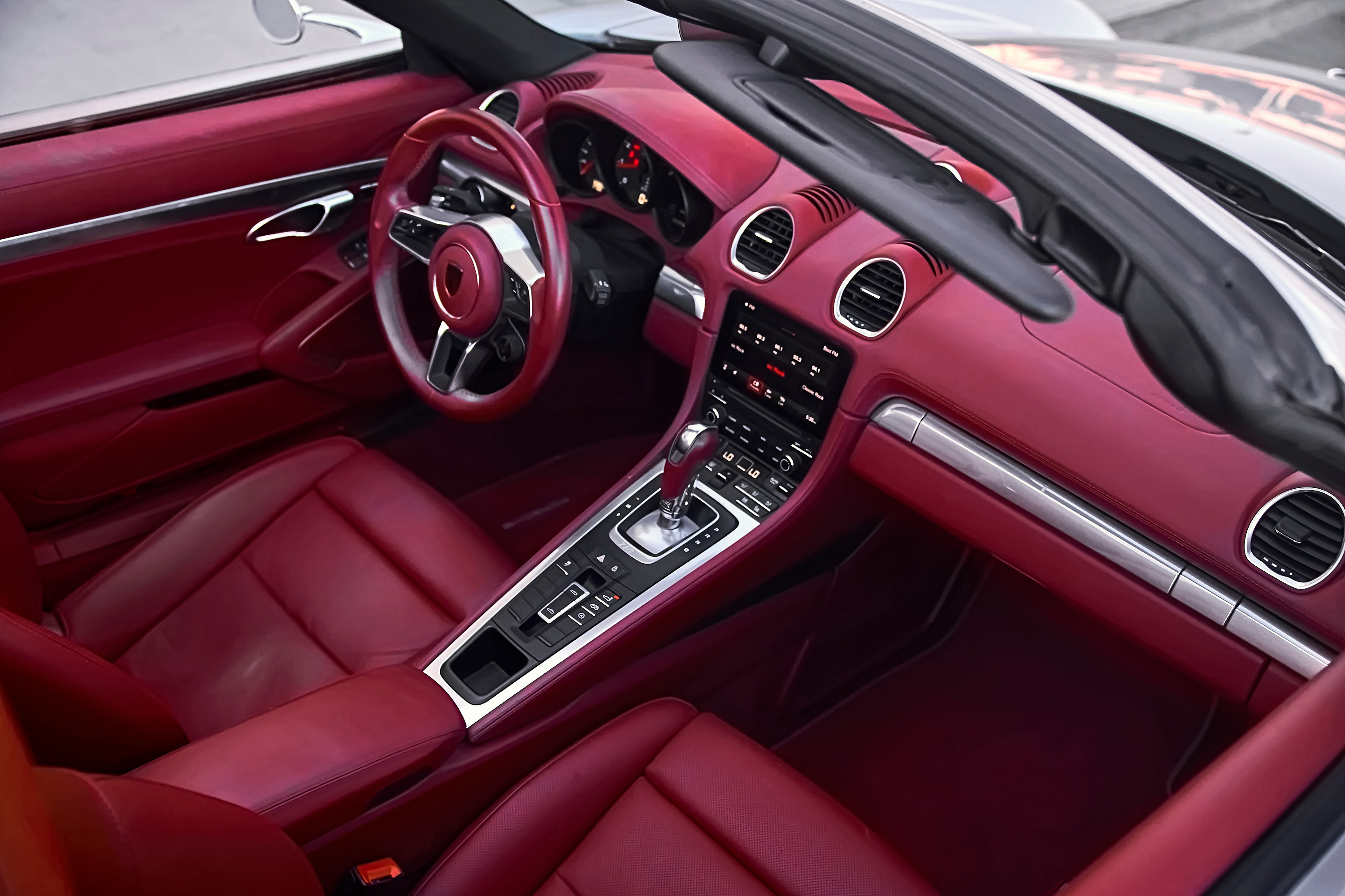 Inside the St&amp;auml;rke Gen 2 Speedster it's pure Boxster