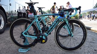 Primož Roglič's custom-painted Bianchi Oltre XR4