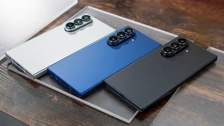 Samsung Galaxy Z Fold 7 colors hands-on