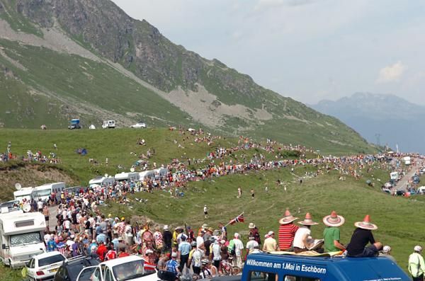 Huge crowds lined the ascent stage 9's final climb, the Col de la Madeleine.