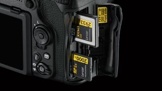 Nikon D500 card slots