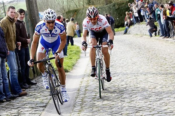 Boonen fires his missile in the 2008 E3 Prijs and is marked by an in-form Fabian Cancellara (Team CSC).