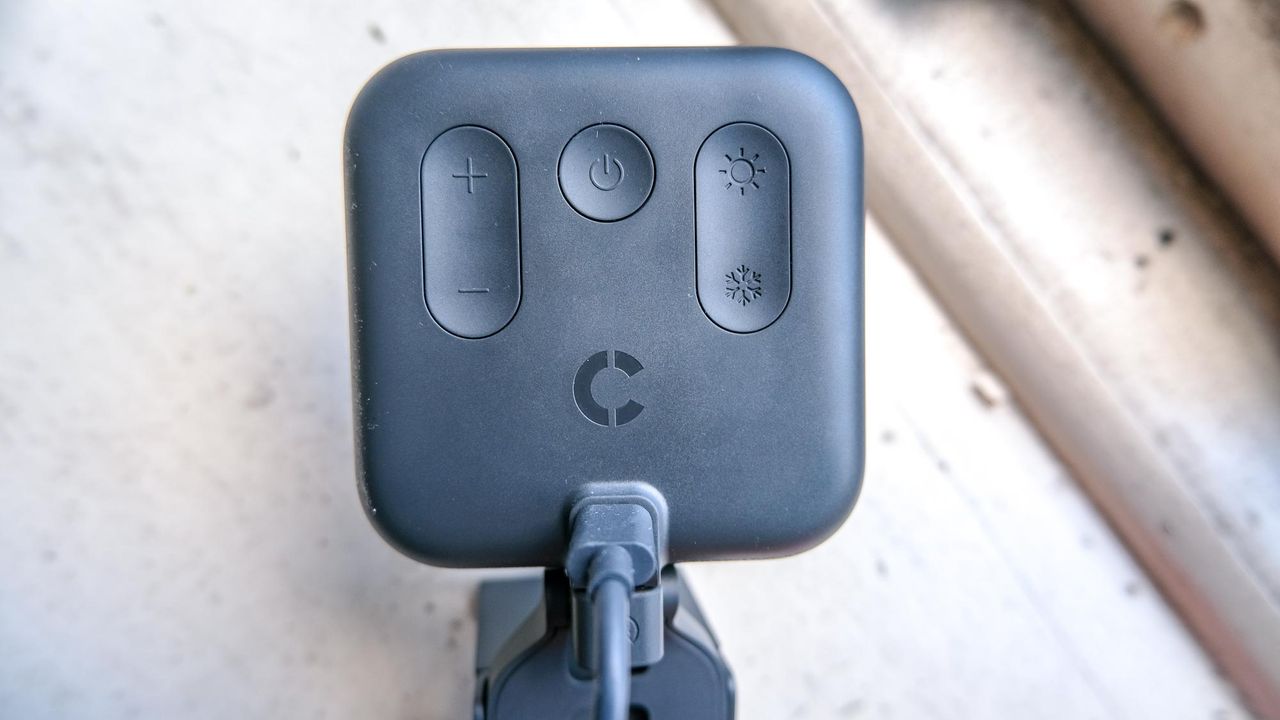 Logitech Litra Glow close up of buttons