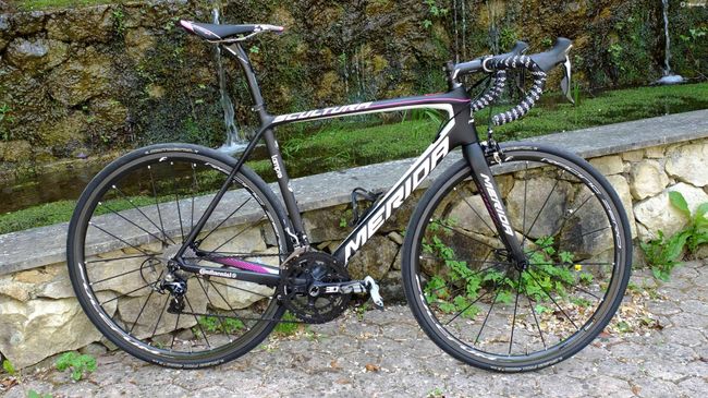 Merida claims world's lightest production bike with 680g Scultura 9000 LTD | Cyclingnews