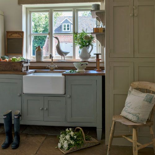 Step inside this beautiful Staffordshire farmhouse | Ideal Home