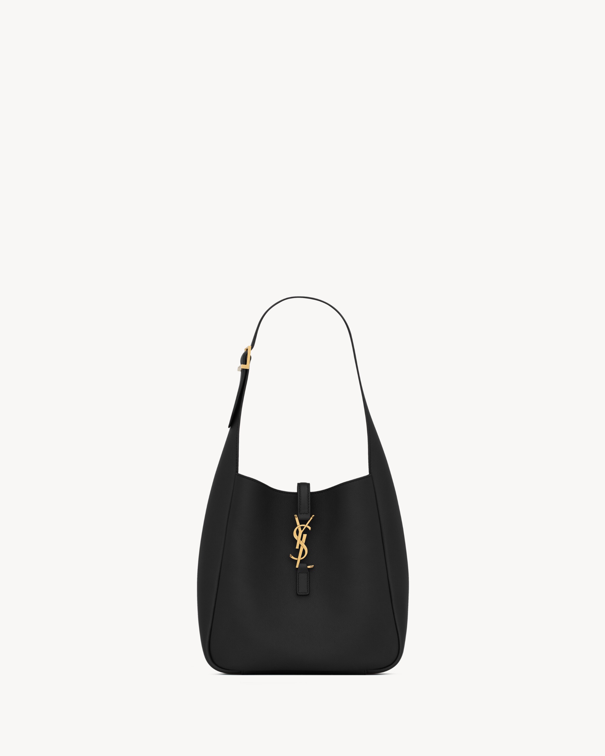 Le 5 &amp;Agrave; 7 Supple Small in Grained Leather