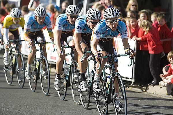 Adam Semple leads the Jayco/AIS train in the concluding laps in Sale.