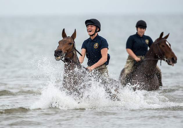 APOSE-2017-037-KTRHA-Beach-Ride01046.jpg