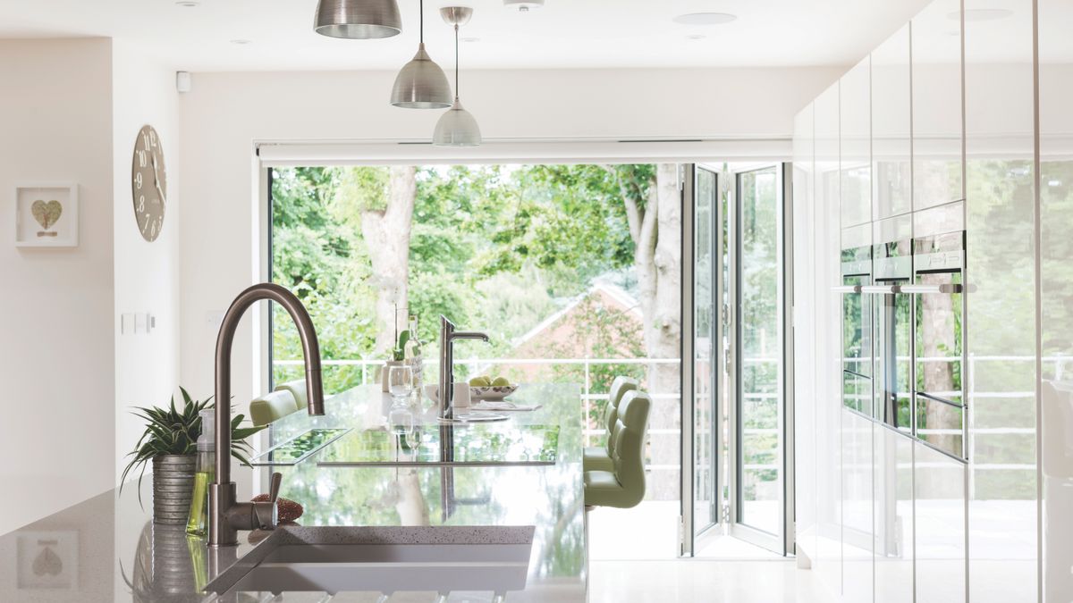 Bright Ideas For Kitchen Extensions With Bifold Doors Homebuilding   EGGy9PDFYGDPsHCq6NZfGJ 1200 80 